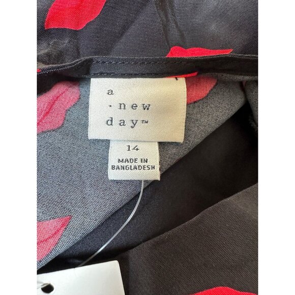 A New Day Womens V-Neck Dress Black With Red Lip Print Size 14 - Picture 4 of 10